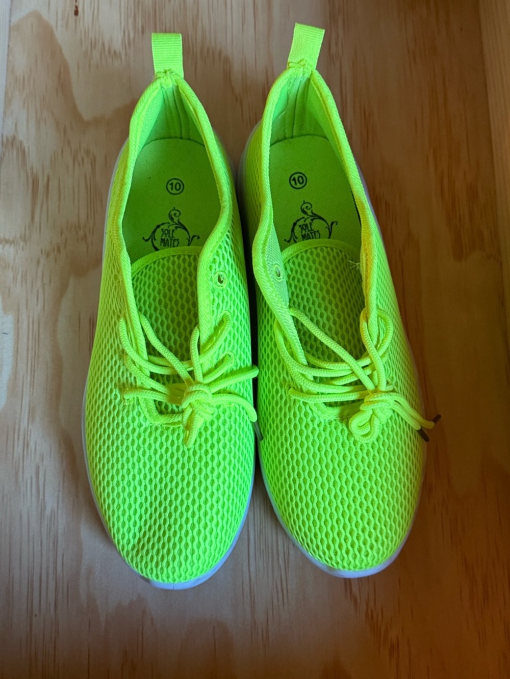 Neon Lime Mesh Lace-Up Tennis‎ Sneakers size 10